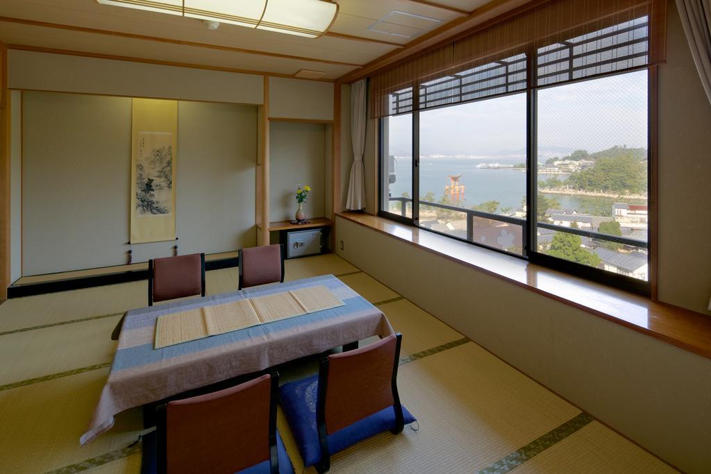Jukeiso Hotel Hatsukaichi Ngoại thất bức ảnh